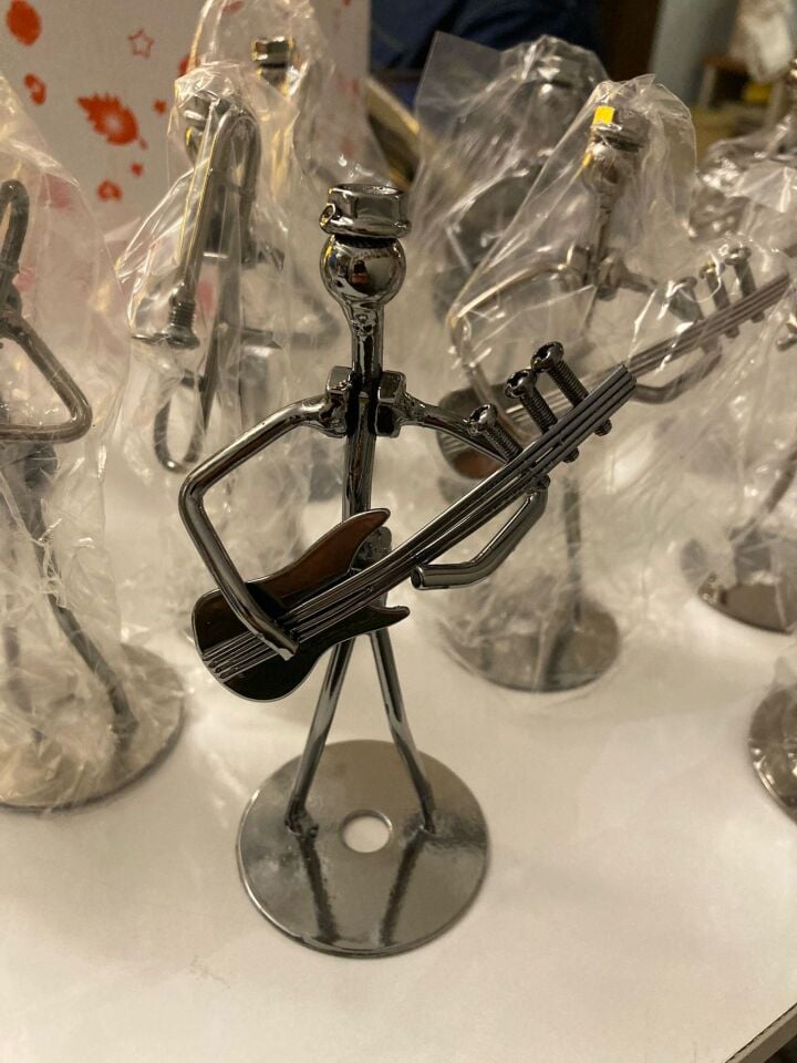 Plak Döner Biblo Aksesuar Hediyelik - Metal Elektro Gitarcı